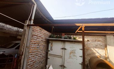 Casa en Venta en Sarento Aldea / Casa en venta 4 Dormitorios 3 Baños Local Comercial. Galpon y 10 Estacionamientos en El Bosque