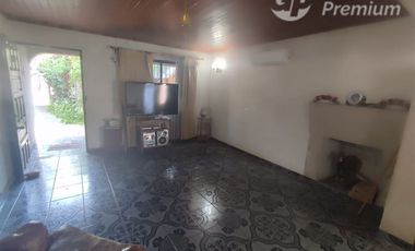 Casa en Venta en Sarento Aldea / Casa en venta 4 Dormitorios 3 Baños Local Comercial. Galpon y 10 Estacionamientos en El Bosque