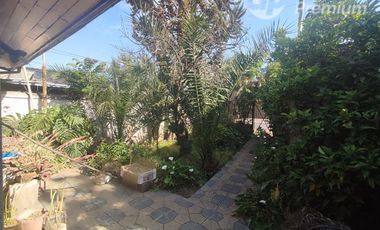 Casa en Venta en Sarento Aldea / Casa en venta 4 Dormitorios 3 Baños Local Comercial. Galpon y 10 Estacionamientos en El Bosque