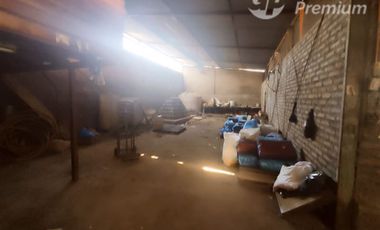 Casa en Venta en Sarento Aldea / Casa en venta 4 Dormitorios 3 Baños Local Comercial. Galpon y 10 Estacionamientos en El Bosque