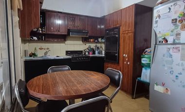VENTA CASA 4 AMBIENTES VILLA LUZURIAGA PERMUTA