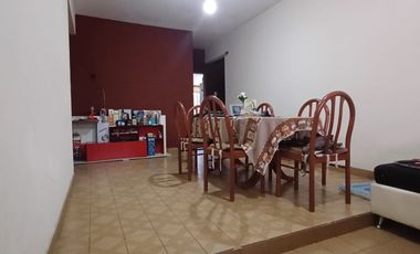 VENTA CASA 4 AMBIENTES VILLA LUZURIAGA PERMUTA