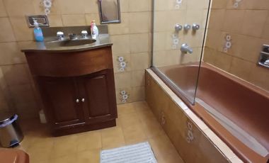 VENTA CASA 4 AMBIENTES VILLA LUZURIAGA PERMUTA
