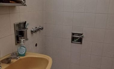 VENTA CASA 4 AMBIENTES VILLA LUZURIAGA PERMUTA