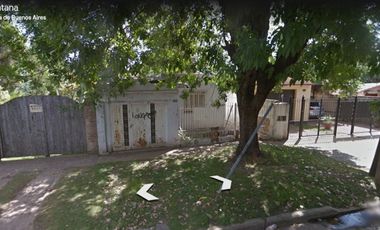 VENTA CASA 3 AMBIENTES CON COCHERA EN LONGCHAMPS