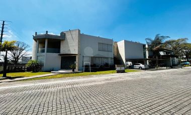 Venta de residencia en Fraccionamiento Bosque de Niebla en Xalapa, Ver.