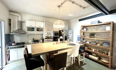 Casa en  Vicente López con pileta y quincho