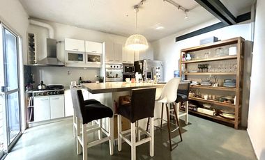 Casa en  Vicente López con pileta y quincho