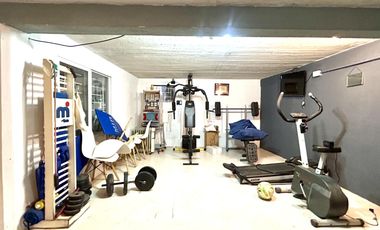 Casa en  Vicente López con pileta y quincho