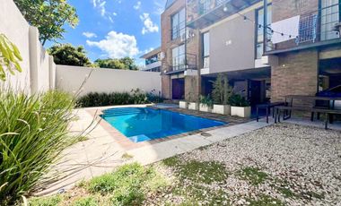 duplex en PB con Jardin 3 ambientes