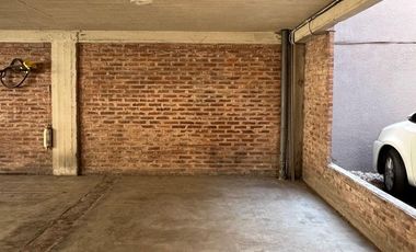 duplex en PB con Jardin 3 ambientes
