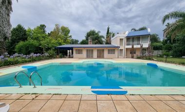 Venta Casa Quinta 3 Dormitorios en Roldán con Pileta