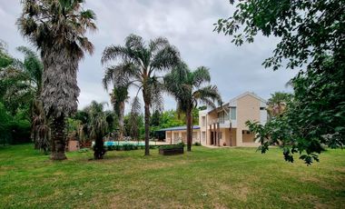 Venta Casa Quinta 3 Dormitorios en Roldán con Pileta