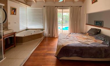 Venta Casa Quinta 3 Dormitorios en Roldán con Pileta