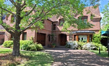 Casa en san isidro chico 4 dormitorios