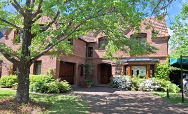 Casa en san isidro chico 4 dormitorios