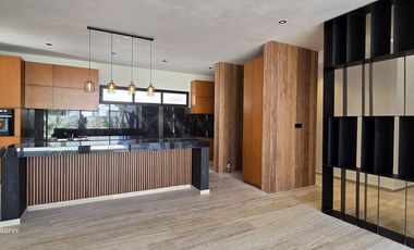 MODERNA RESIDENCIA CON SPA DENTRO DE YUCATAN COUNTRY CLUB