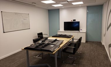 EXCELENTE OFICINA EN TORRE 550m2 , INSTALADA P/ENTRAR, PISO TÉCNICO, COCHERAS, SEGURIDAD 24hs