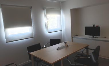EXCELENTE OFICINA EN TORRE 550m2 , INSTALADA P/ENTRAR, PISO TÉCNICO, COCHERAS, SEGURIDAD 24hs