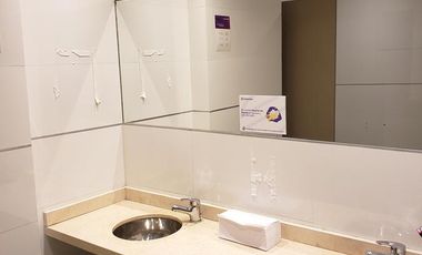 EXCELENTE OFICINA EN TORRE 550m2 , INSTALADA P/ENTRAR, PISO TÉCNICO, COCHERAS, SEGURIDAD 24hs