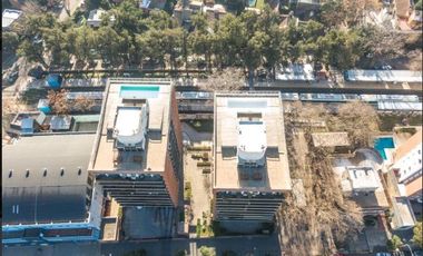 Departamento Sobre Av. Centenario Con Excelente Ubicación