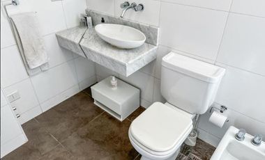 Departamento Sobre Av. Centenario Con Excelente Ubicación