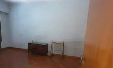 Casa en alquiler - 4 Dormitorios 2 Baños -300Mts2 - Caballito