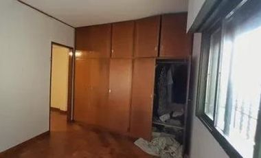 Casa en alquiler - 4 Dormitorios 2 Baños -300Mts2 - Caballito
