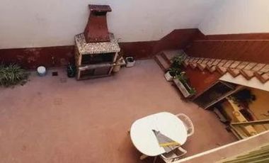 Casa en alquiler - 4 Dormitorios 2 Baños -300Mts2 - Caballito