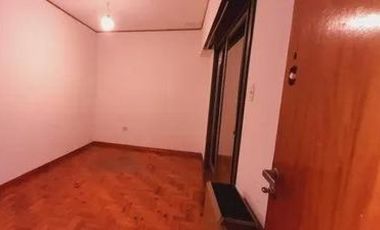 Casa en alquiler - 4 Dormitorios 2 Baños -300Mts2 - Caballito