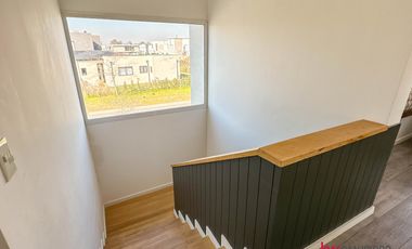 Casa en  alquiler anual en Escobar- Barrio Acacias- Puertos del Lago