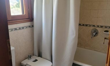 Casa en Alquiler  Pacheco Golf Club 4 dormitorios con jardin y pileta