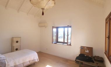 Casa en Alquiler  Pacheco Golf Club 4 dormitorios con jardin y pileta