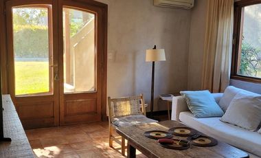 Casa en Alquiler  Pacheco Golf Club 4 dormitorios con jardin y pileta