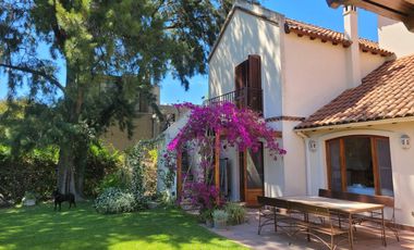 Casa en Alquiler  Pacheco Golf Club 4 dormitorios con jardin y pileta