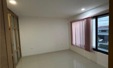 CASA EN RENTA EL MOLINO RESIDENCIAL & GOLF