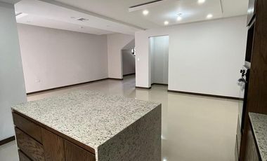 Hermosa Casa Equipada en VENTA | Fracc. Valdivia II