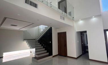CASA EN VENTA EN FRACCIONAMIENTO DENALI