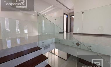 CASA EN VENTA EN FRACCIONAMIENTO DENALI