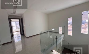 CASA EN VENTA EN FRACCIONAMIENTO DENALI