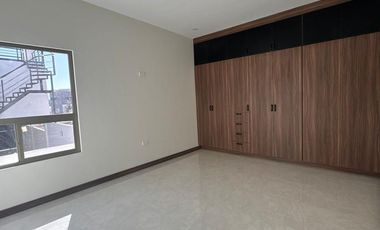 CASA EN VENTA EN FRACCIONAMIENTO DENALI