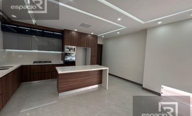 CASA EN VENTA EN FRACCIONAMIENTO DENALI
