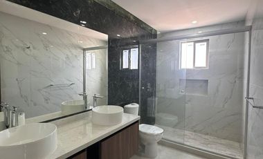 CASA EN VENTA EN FRACCIONAMIENTO DENALI