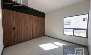 CASA EN VENTA EN FRACCIONAMIENTO DENALI