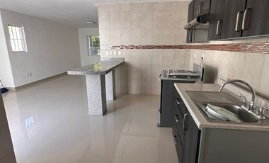 RENTA CASA REAL DEL BOSQUE
