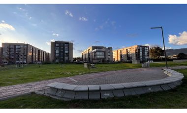 Vendo lindo apartamento con excelentes zonas verdes.