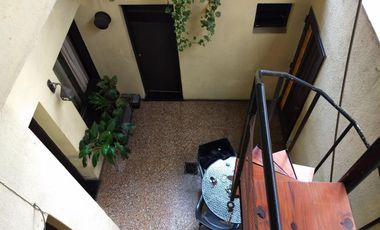 MORENO 1512. Interna dos Dormitorios. EXCELENTE UBICACION.