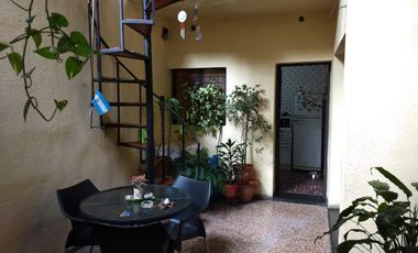 MORENO 1512. Interna dos Dormitorios. EXCELENTE UBICACION.