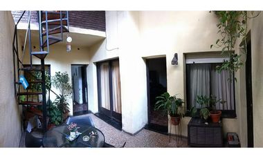 MORENO 1512. Interna dos Dormitorios. EXCELENTE UBICACION.