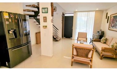 VENDO CASA EN LA VEGA